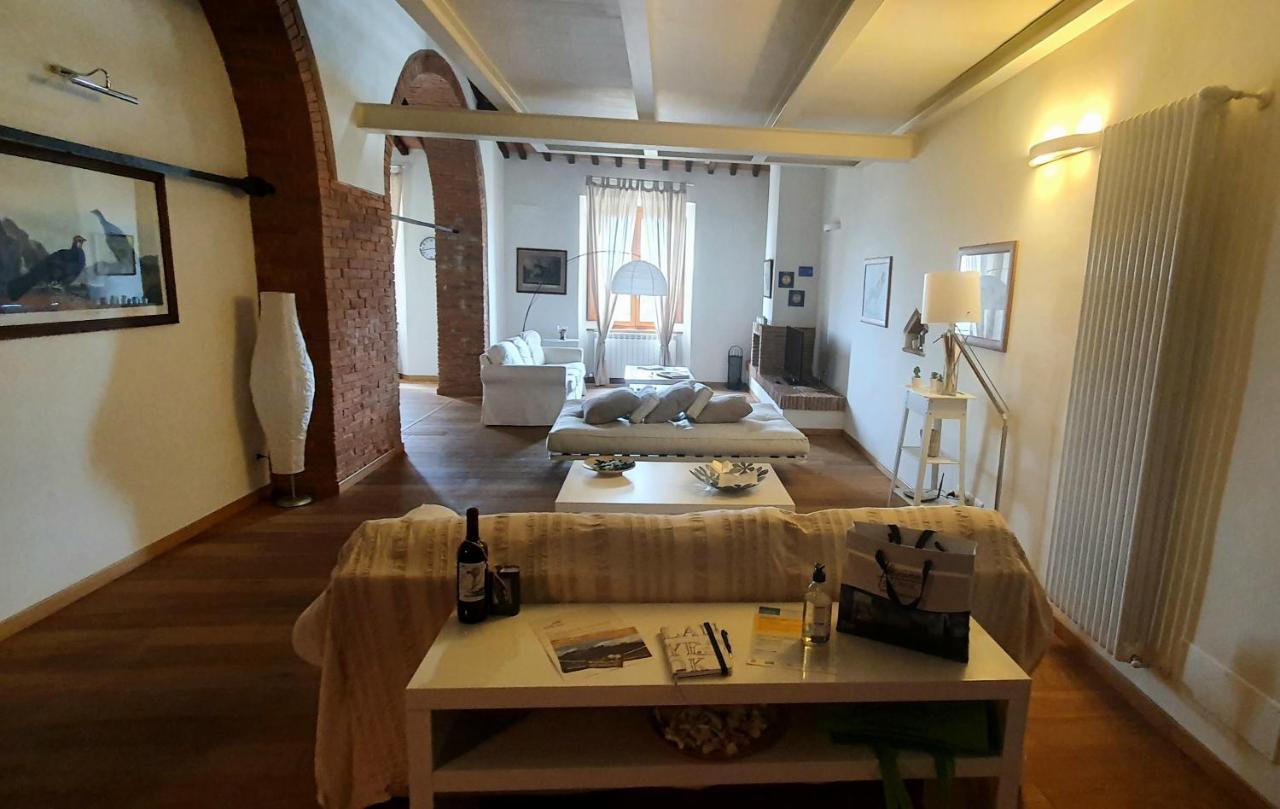 Апартаменти Mattimamihouse Montepescali Екстер'єр фото